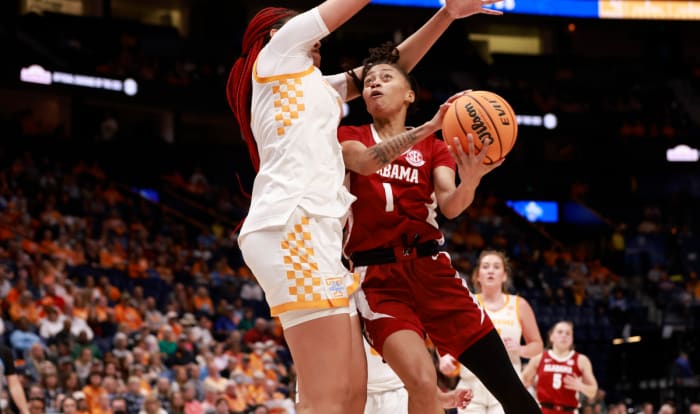 030422_WBB_AbramsMe_Tennessee_RC8488